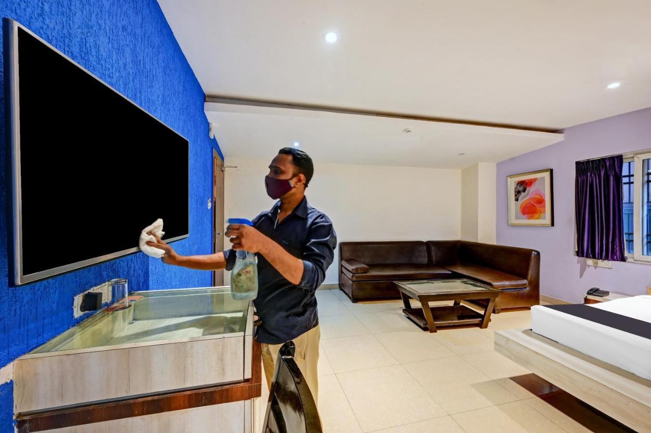 Townhouse Oak Pentagon Residency 호텔 부바네스 외부 사진