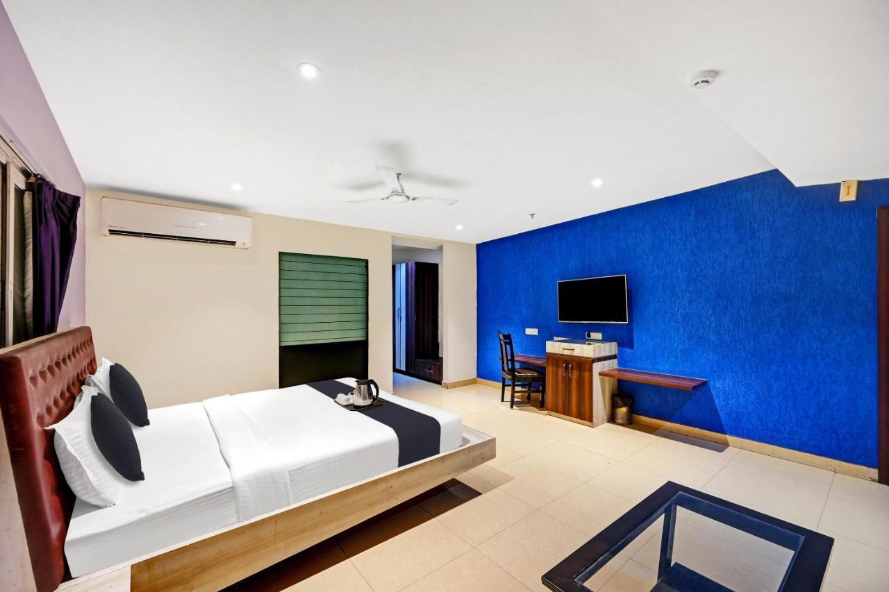 Townhouse Oak Pentagon Residency 호텔 부바네스 외부 사진