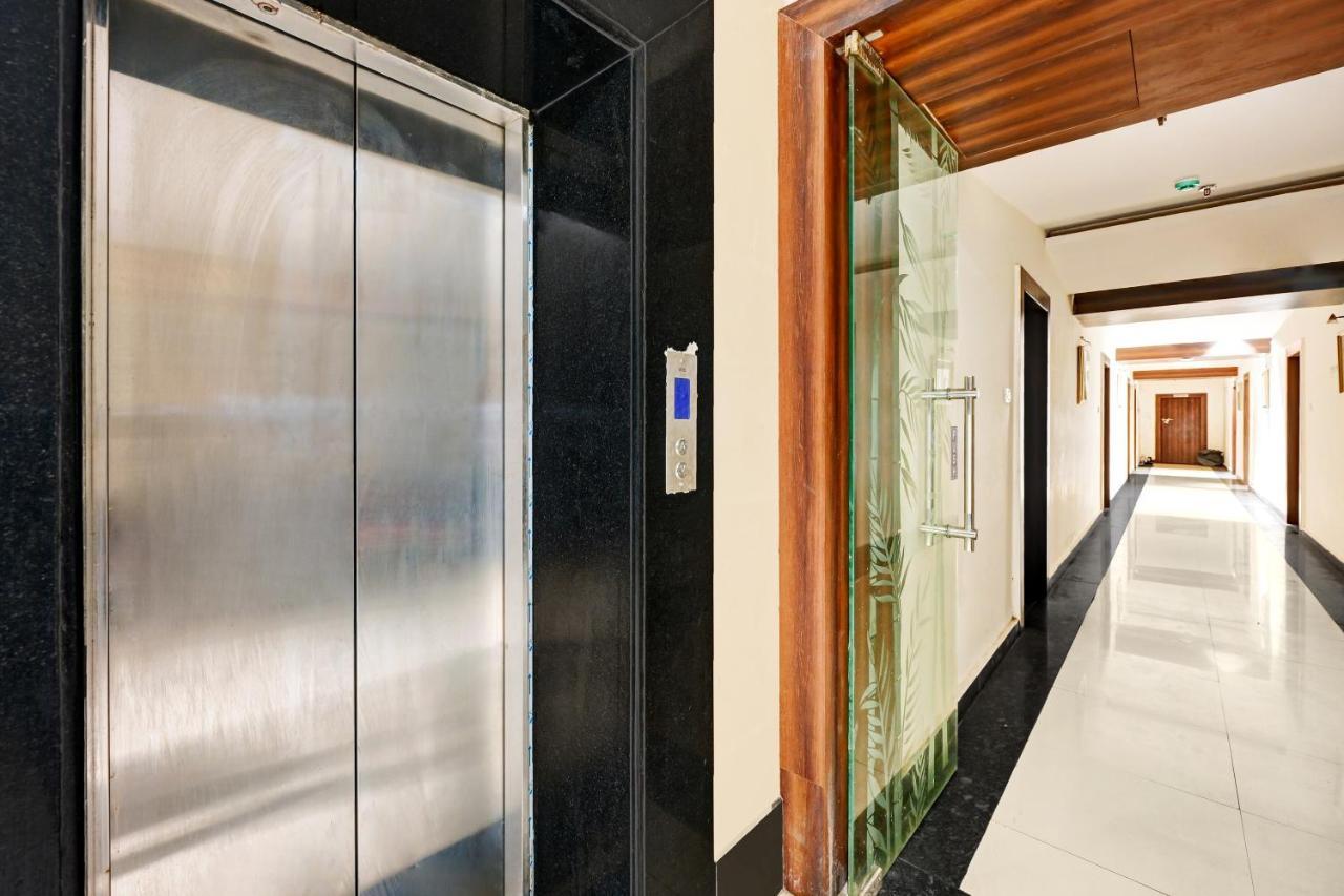 Townhouse Oak Pentagon Residency 호텔 부바네스 외부 사진